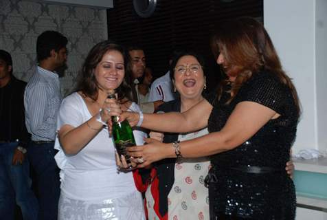 Anu Ranjan''s birthday bash hosted by Kiran Bawa