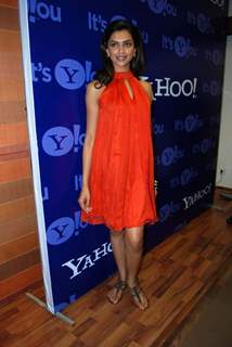 Deepika launches Yahoo''s new look at Yahoo office