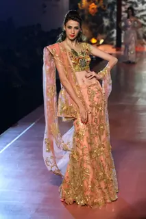 Model walk on the ramp for Pallavi Jaikishan at HDIL India Couture Week on Day 2