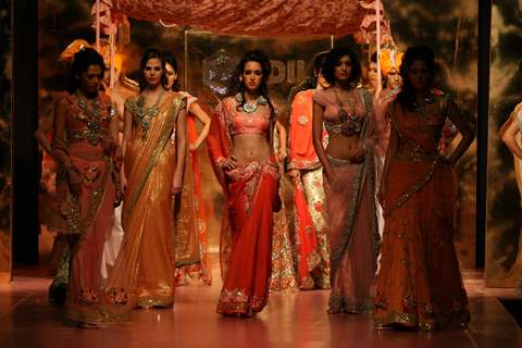 Models walk on the ramp for Pallavi Jaikishan at HDIL India Couture Week on Day 2