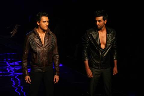 Imran Khan and Ranbir Kapoor walk on the ramp for Karan Johar Show