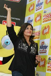 Bollywood Actor Raveena Tandon poses for the photographers during the announcement of Nickelodeon''s pioneering worldwide movement ''Let''s Just Play'' India''s first Play-a-thon in Mumbai on Friday, 23 October 2009