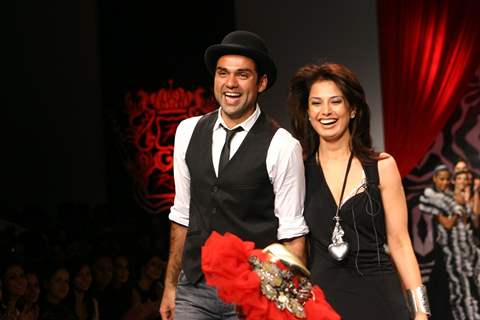 Bollywood Actor Abhay Deol with designer Ritu Beri in Wills Lifestyle India Fashion Week in New Delhi on Saturday 24 Oct 2008