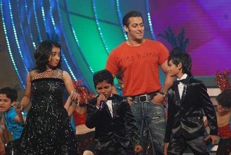 Salman Khan on the sets of Sa Re Ga Ma Little Champs Grand Finale