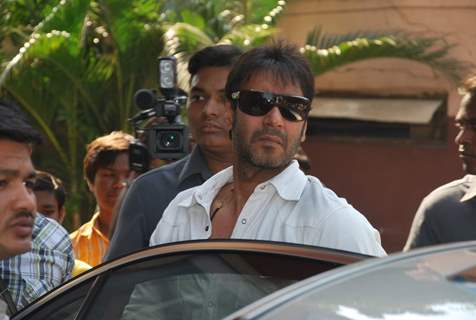 Ajay Devgan opens &quot;London Dreams&quot; Advance Booking Gaiety, Bandra, Mumbai