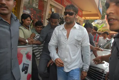 Ajay Devgan opens &quot;London Dreams&quot; Advance Booking Gaiety, Bandra, Mumbai