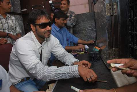 Ajay Devgan opens &quot;London Dreams&quot; Advance Booking Gaiety, Bandra, Mumbai