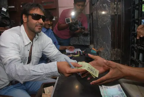 Ajay Devgan opens &quot;London Dreams&quot; Advance Booking Gaiety, Bandra, Mumbai