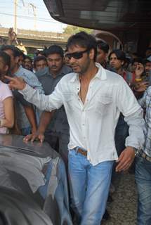 Ajay Devgan opens &quot;London Dreams&quot; Advance Booking Gaiety, Bandra, Mumbai