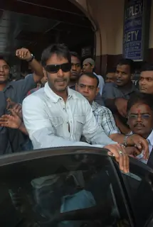 Ajay Devgan opens &quot;London Dreams&quot; Advance Booking Gaiety, Bandra, Mumbai