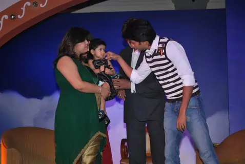 Amitabh Bachchan, Ritesh Deshmukh & Jacqeline Fernandes met the Aladin-Godrej Contest winners at a gala event held in Mumbai