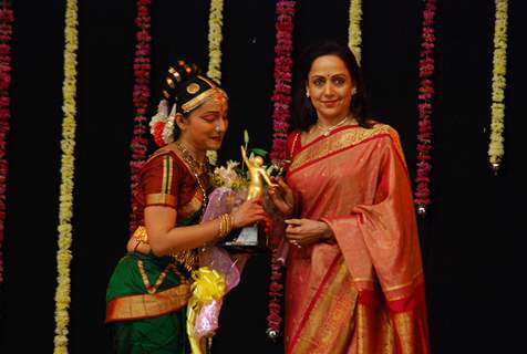Hema Malini at Jaya Smriti event at Ravindra Natya Mandir