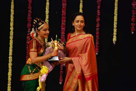 Hema Malini at Jaya Smriti event at Ravindra Natya Mandir