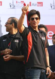 Bollywood star Shahrukh Khan at the Airtel Delhi Half Marathon, in New Delhi on Sunday ( Photo: IANS)