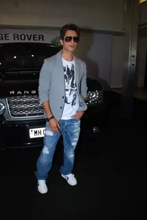 Shahid Kapoor receiving the keys of his new Range Rover Model Year 2010 from Mr Ratan N Tata, Chairman, Tata Sons & Tata Motors, at the Jaguar Land Rover Showroom in Mumbai on 2nd November 2009 Mr Kapoor purchased this Range Rover&quot;
