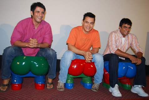 Bollywood actors Sharman Joshi, Aamir Khan and R Madhavn at a press conference in Mumbai where they were promoting their upcoming movie &quot;3 Idiots&quot;