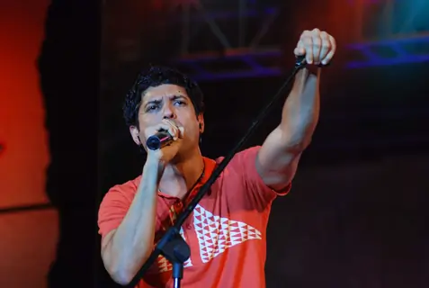 Farhan Akhtar performs live at S-Satr Rocks show at Chitrakoot Grounds