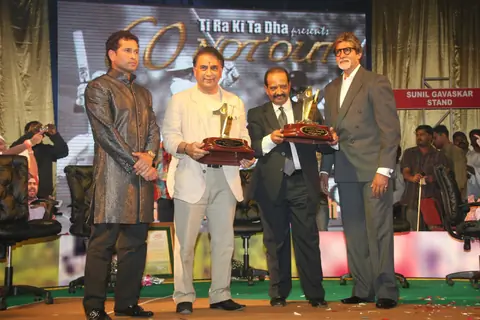 Bollywood superstar Amitabh Bachchan at the felicitation of Sunil Gavaskar, Sachin Tendulkar, Gundappa Ranganath and Viswanath