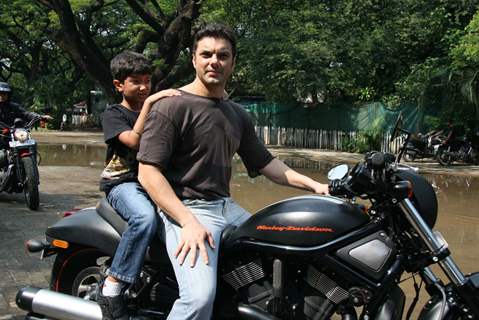 Sohail Khan with his son at Harley Davidson rally at VT to Bandra