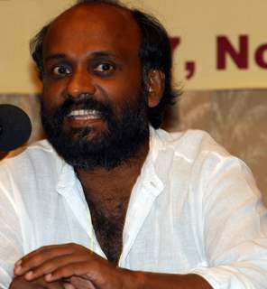 Director Sunil discussing a point of his film &quot;Kadha Parayum Theruvarum&quot; at a press conference in 15th Kolkata Film Festival of his film on 16th Nov 09