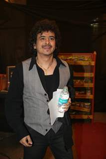 Euphoria band''s lead singer Palash Sen at the final of MTV''s &quot;Rock On&quot; in Powai
