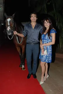 Models Anchal Kumar and Shawar Ali at the opening bash of new season of RWITC at Mahalaxmi Race Course