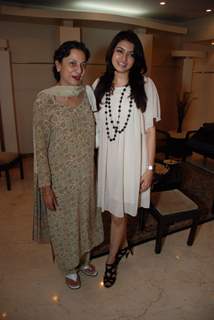 Tanuja and Bhagyashree at Designer Nisha Sagar''s birthday bash