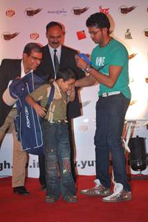 Cricketer Sreesanth meet Make-a-Wish Children at Cuffe Parade, Mumbai