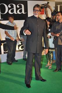 Bollywood actor Amitabh Bachchan at the premiere of film &quot;Paa&quot;