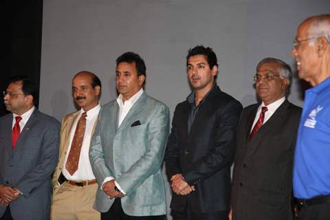 John Abraham at &quot;Standard Chartered Mumbai Marathon 2010&quot; press meet at Trident (IANS: Photo)