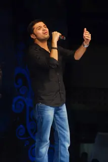 Himesh at the Navy Queen finals ''09