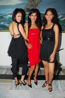 Contestants at the Navy Queen finals ''09