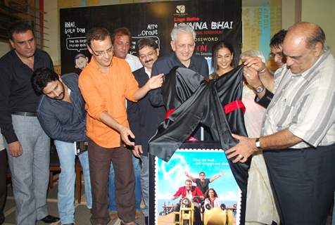 Sanjay Dutt, Arshad Warsi, Boman Irani, Vidya Balan and Vidhu Vinod Chopra unveil Lage Raho Munnabhai Book