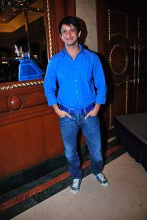 Sharman Joshi at the press meet of 3 IDIOTS