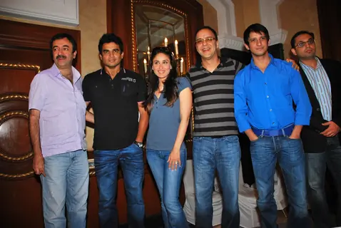 R Madhavan, Kareena Kapoor, Sharman Joshi and Vidhu Vinod Chopra at the press meet of 3 IDIOTS