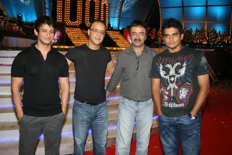 Sharman Joshi, Vidhu Vinod Chopra and R Madhavan at the 3 idiots star cast at Saregama 1000th Episode Bash at Andheri, Mumbai