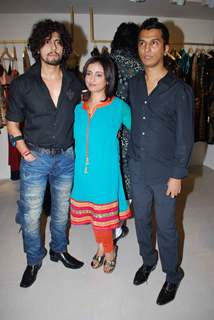 Sonu Nigam and Divya Dutta at the Big B launches Vikram Phadnis store at Juhu