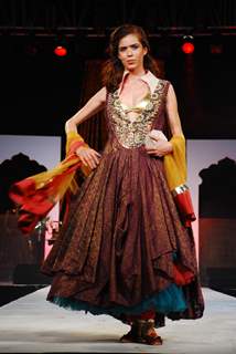 Gitanjali Bridal show at Mahalaxmi Race Course