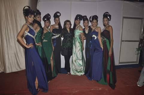 Models at Archana Kocchar Show for Silver Jubilee of Juhu Club