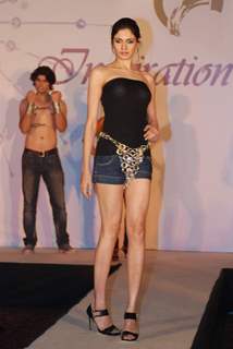 Simran Kaur Mundi at Inspirations Fashion Show by Students of Jasani Dept of SNDT University at Hotel Sea Princess