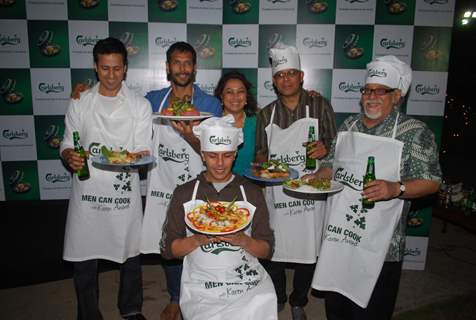 Model-turned-actors Milind Soman and Aryan Vaid turned chefs at &quot;Carlsberg&quot; event at Bandra,Mumbai