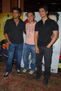 Bollywood actors Madhwan, Aamir Khan and Sharman Joshi at the press meet of &quot;3 Idiots&quot; at Taj Land''s End