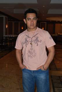 Bollywood actor Aamir Khan at the press meet of &quot;3 Idiots&quot; meet at Taj Land''s End