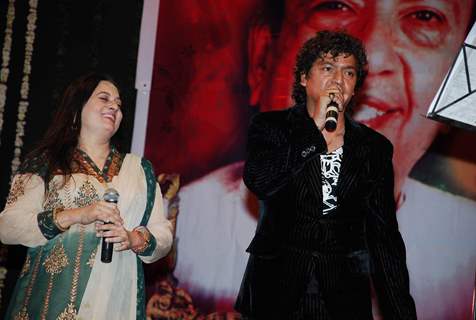 Aadesh Shrivastava pray tribute to Mahendra Kapoor