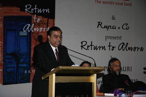 Mukesh Ambani at Nobel laureate, RK Pachauri book launch &quot;Return to Almora&quot; at Taj