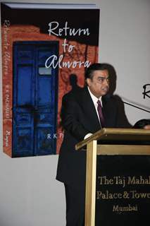 Mukesh Ambani at Nobel laureate, RK Pachauri book launch &quot;Return to Almora&quot; at Taj