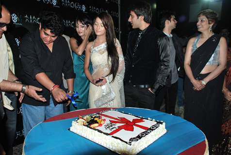 Sara Khan at the launch of Three Acting Studio at Thakur Cinema, Kandivali