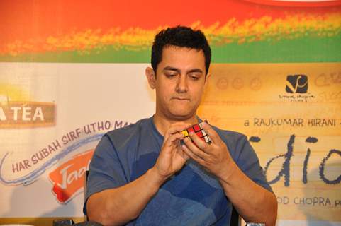 Aamir Khan meet Tata Tea-3 Idiots contest winners