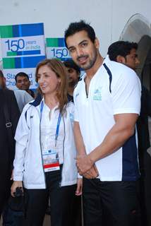 John promotes Mumbai Marathon at WTC