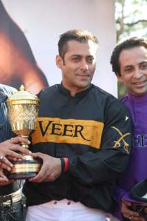 Salman Khan at Hello Million race in Mumbai